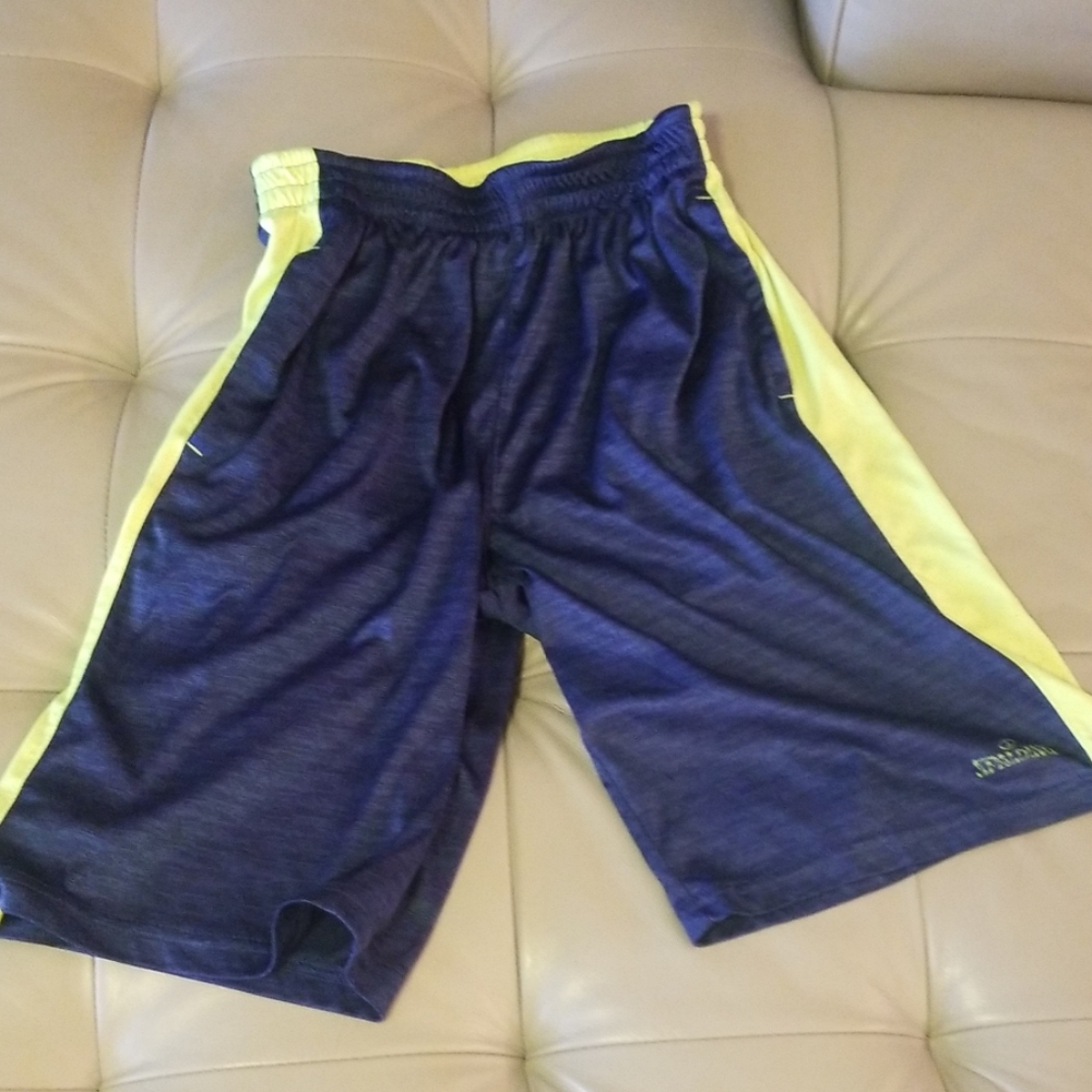 Spalding boy's shorts.  Sz L (14/16.